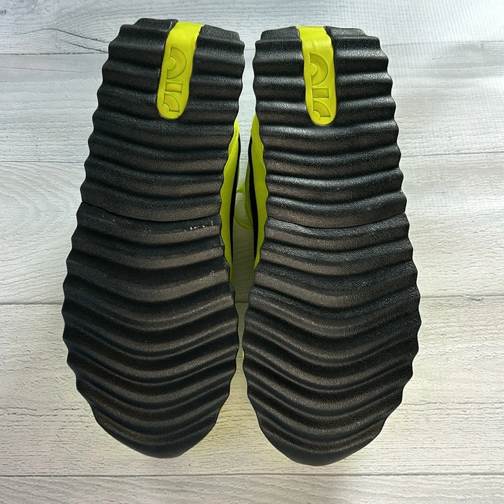 Nike Women’s Air Max Dawn Running Shoes Size‎ 12 Atomic Green/Black